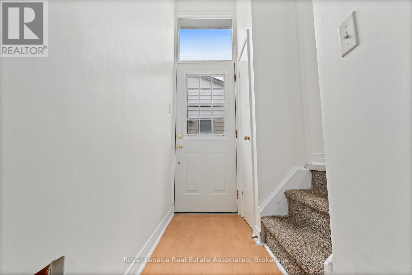 59 Mcintyre Crescent, Halton Hills (Georgetown), Ontario  L7G 1N5 - Photo 18 - W12463106