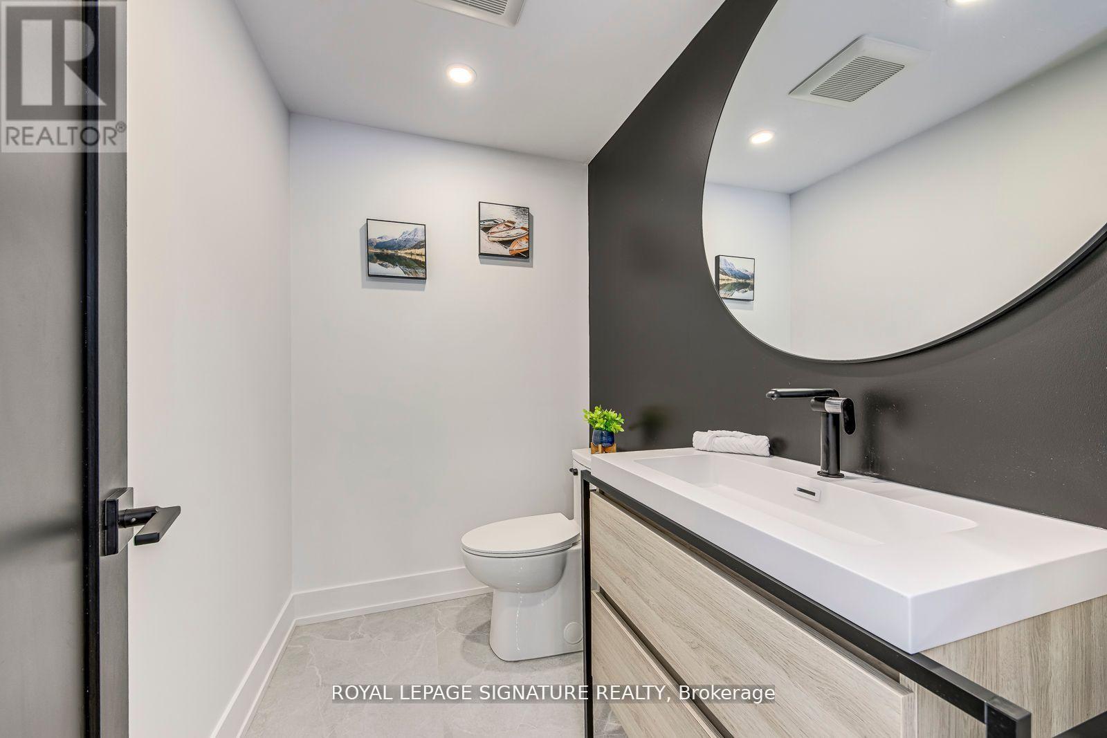 11024 Trafalgar Road, Halton Hills (Stewarttown), Ontario  L7G 4S5 - Photo 14 - W12463201