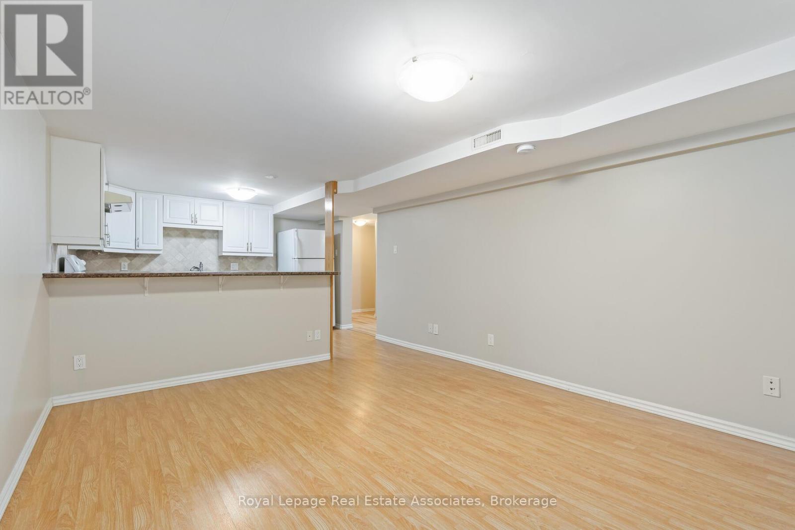 17 Academy Road, Halton Hills (Georgetown), Ontario  L7G 3N7 - Photo 5 - W12464936