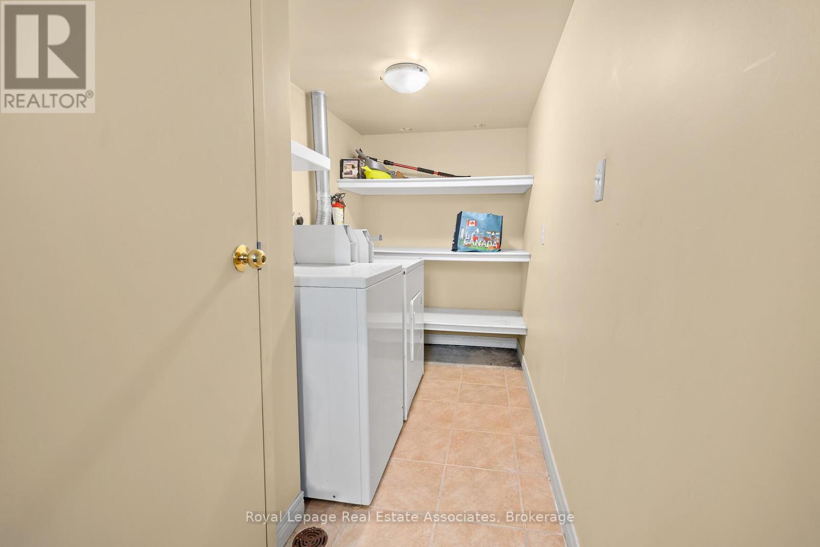 7 Rexway Drive, Halton Hills (Georgetown), Ontario  L7G 3N7 - Photo 23 - W12466251