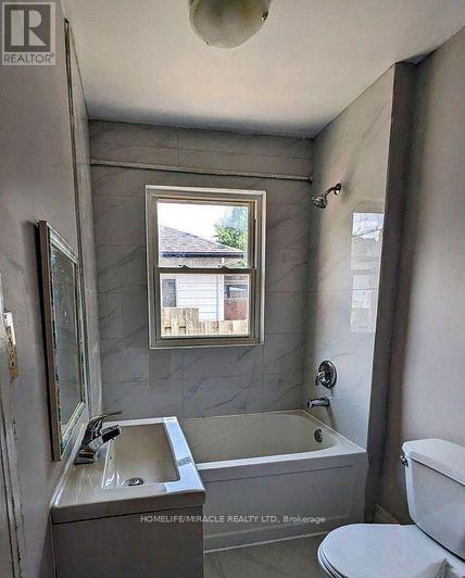 45 Main Street N, Halton Hills (Georgetown), Ontario  L7G 3H2 - Photo 6 - W12467081