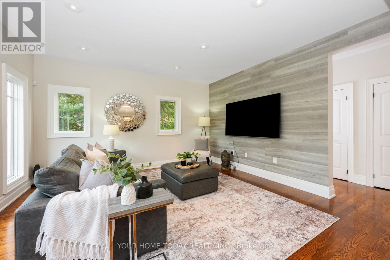 21 Turtle Lake Drive, Halton Hills (Rural Halton Hills), Ontario  L7J 2W7 - Photo 10 - W12467882