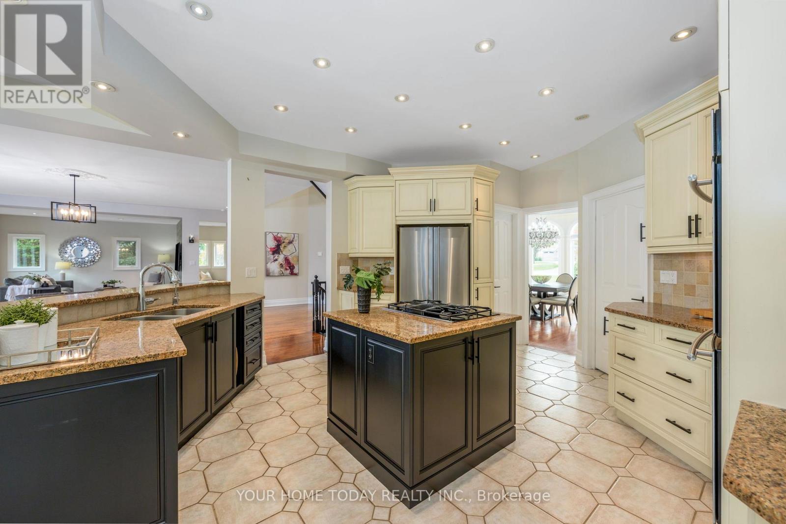 21 Turtle Lake Drive, Halton Hills (Rural Halton Hills), Ontario  L7J 2W7 - Photo 14 - W12467882