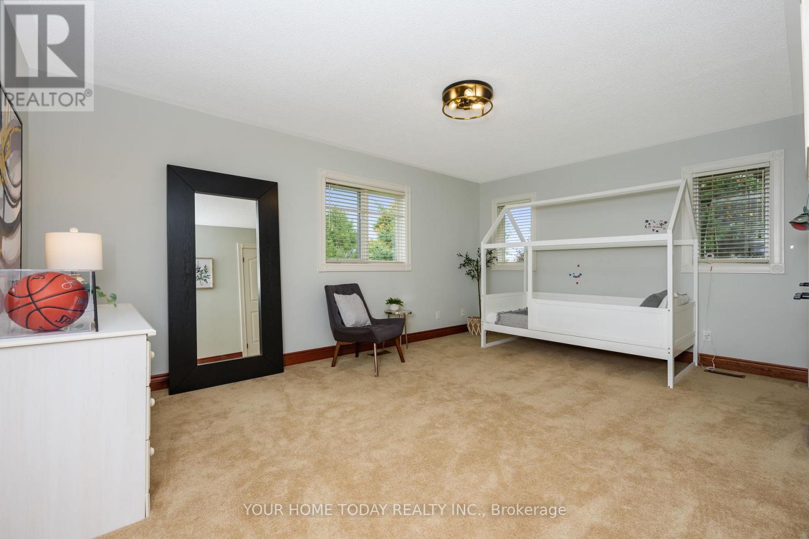 21 Turtle Lake Drive, Halton Hills (Rural Halton Hills), Ontario  L7J 2W7 - Photo 28 - W12467882