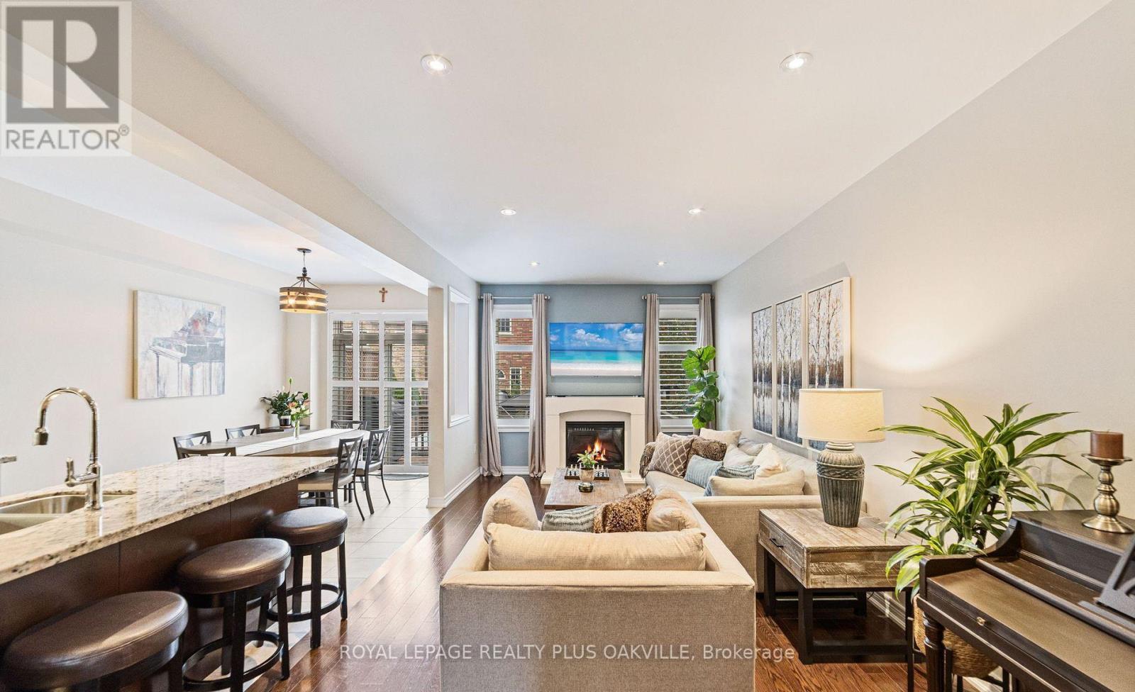 37 Diamond Leaf Lane, Halton Hills (Georgetown), Ontario  L7G 0G7 - Photo 11 - W12469508