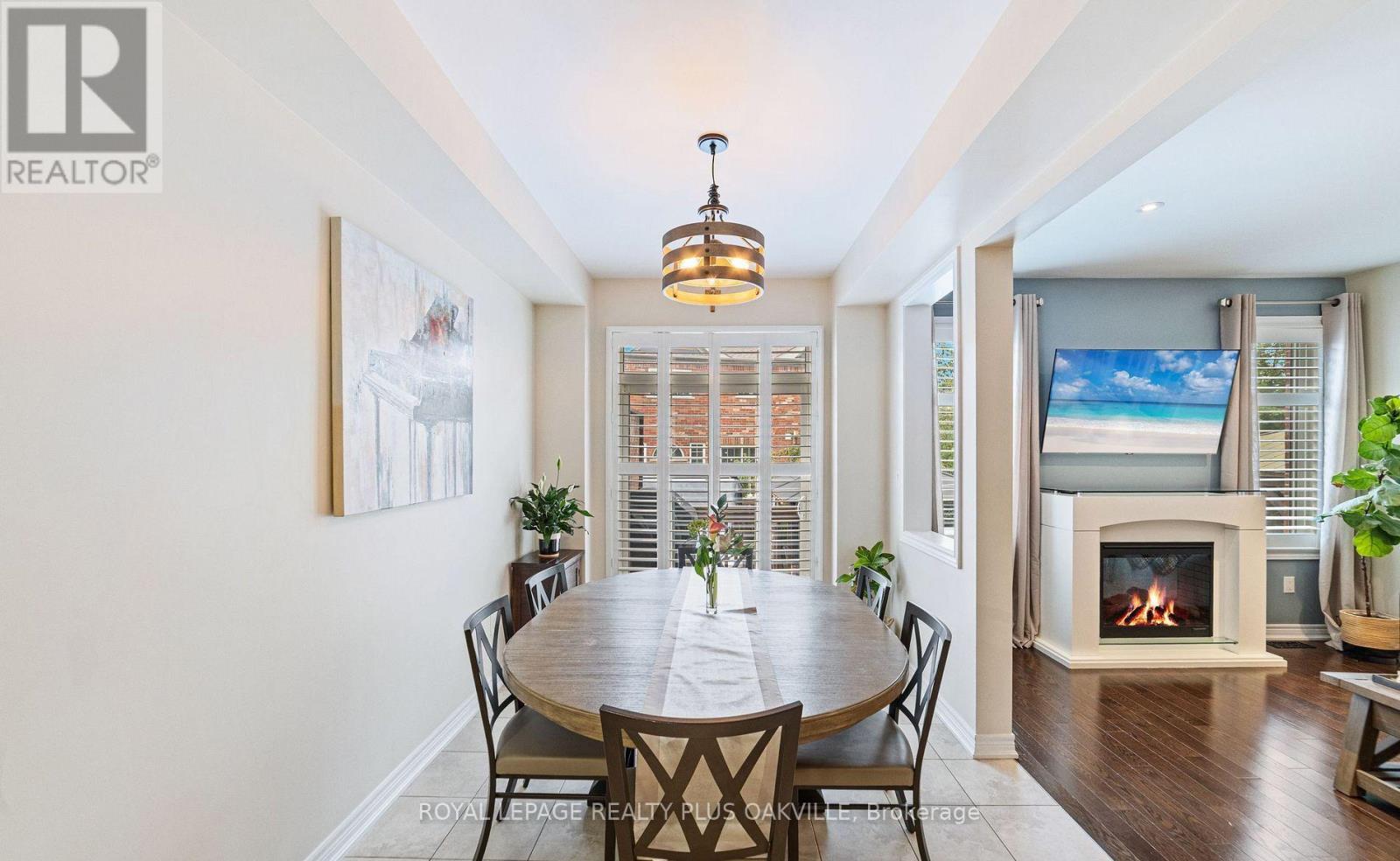 37 Diamond Leaf Lane, Halton Hills (Georgetown), Ontario  L7G 0G7 - Photo 17 - W12469508