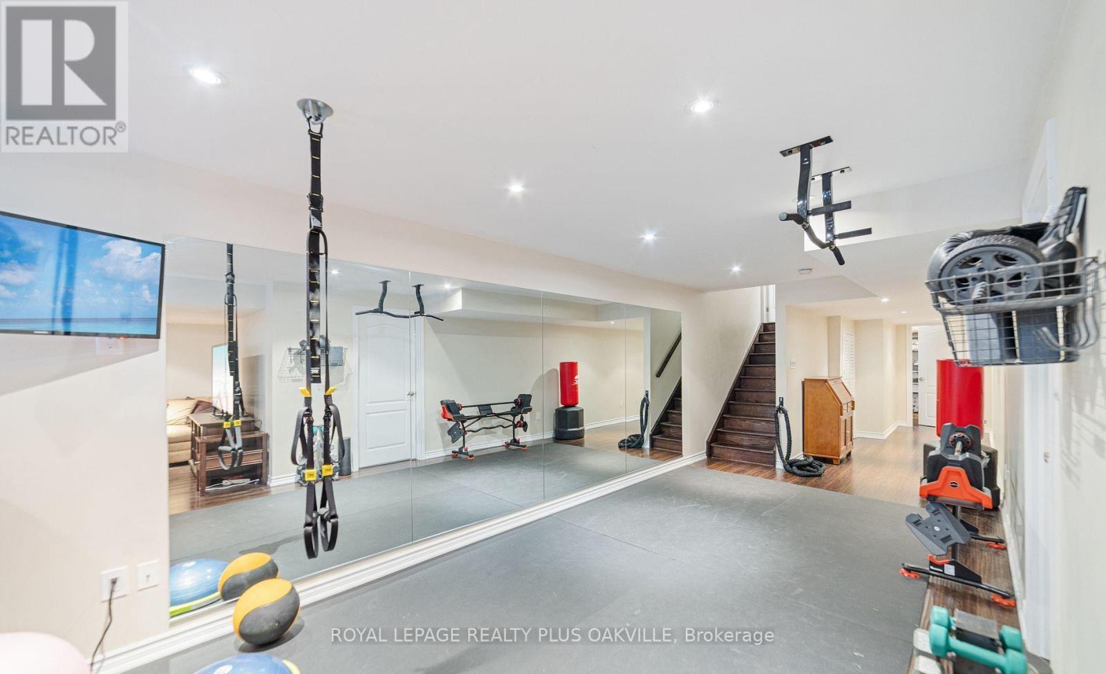 37 Diamond Leaf Lane, Halton Hills (Georgetown), Ontario  L7G 0G7 - Photo 20 - W12469508