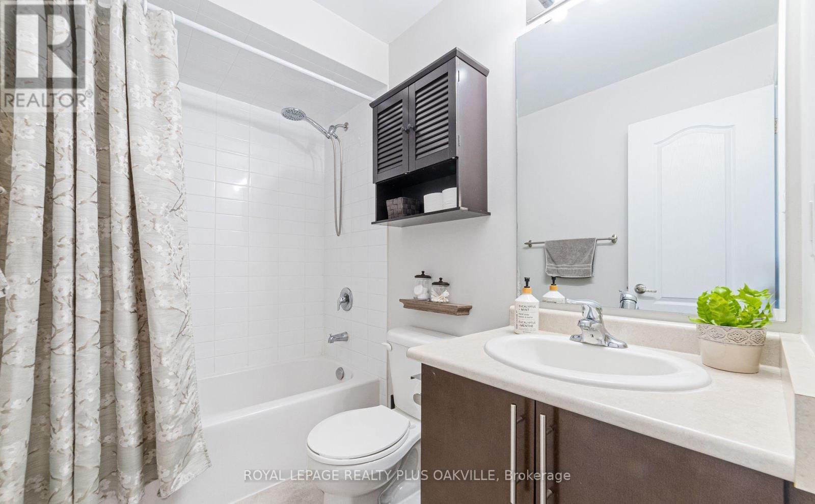 37 Diamond Leaf Lane, Halton Hills (Georgetown), Ontario  L7G 0G7 - Photo 31 - W12469508