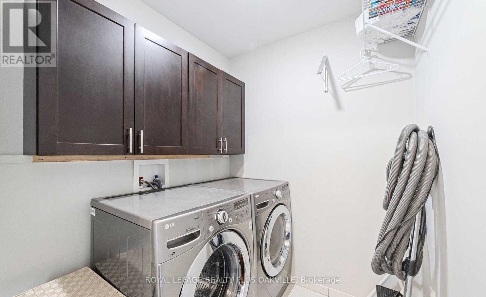 37 Diamond Leaf Lane, Halton Hills (Georgetown), Ontario  L7G 0G7 - Photo 36 - W12469508