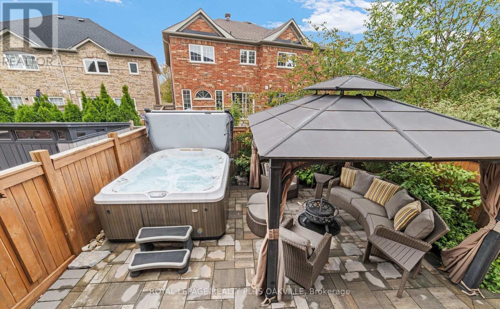 37 Diamond Leaf Lane, Halton Hills (Georgetown), Ontario  L7G 0G7 - Photo 37 - W12469508