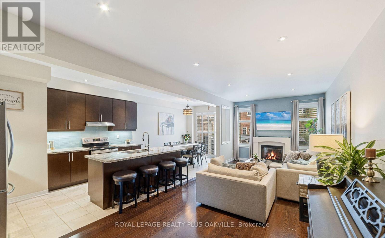 37 Diamond Leaf Lane, Halton Hills (Georgetown), Ontario  L7G 0G7 - Photo 6 - W12469508