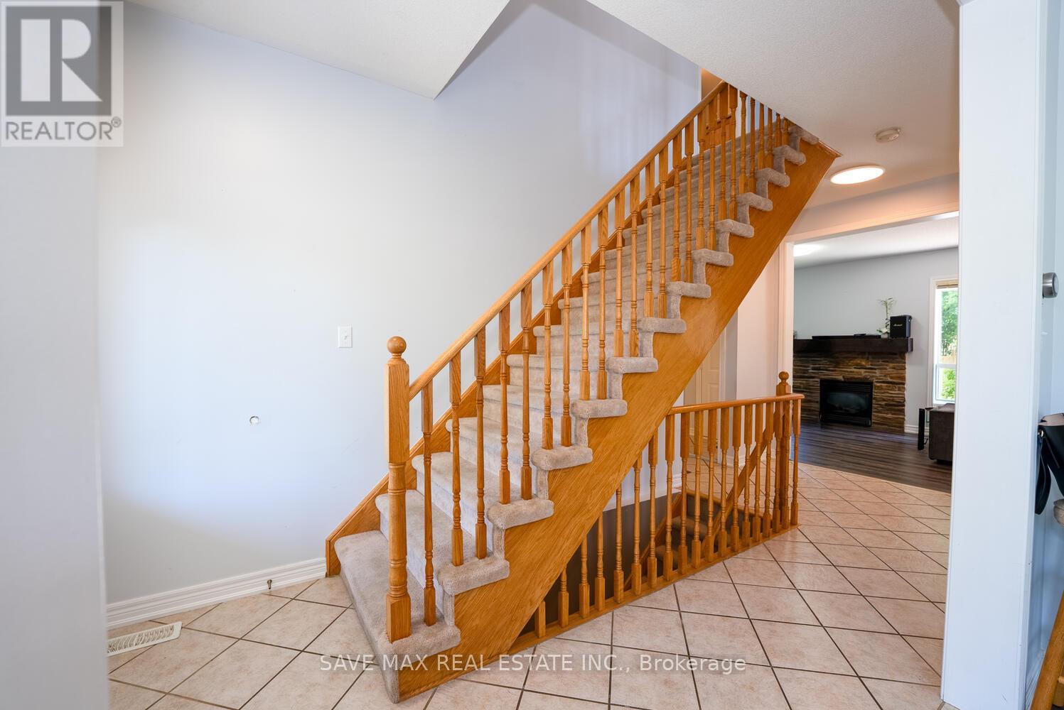 39 Hurst Street, Halton Hills (Ac Acton), Ontario  L7J 2Z8 - Photo 22 - W12470098