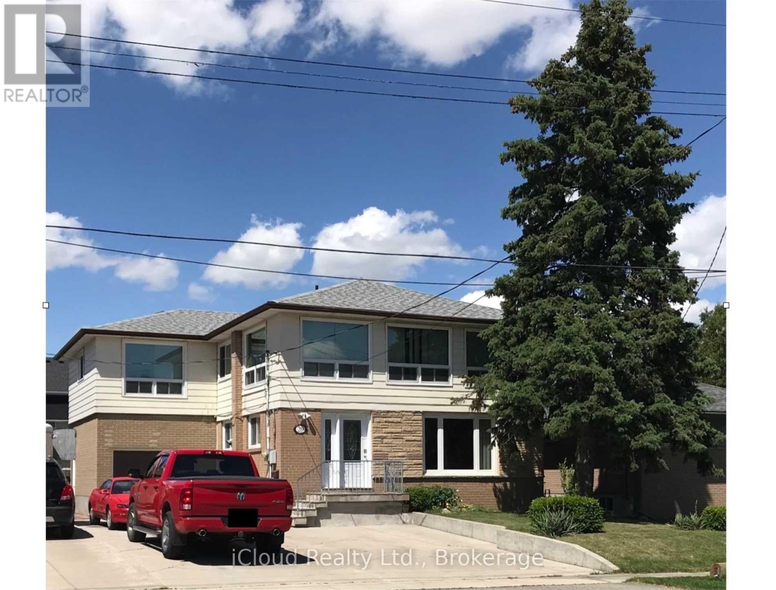 29 Langstone Crescent, Halton Hills (Georgetown), Ontario  L7G 4N2 - Photo 1 - W12470251