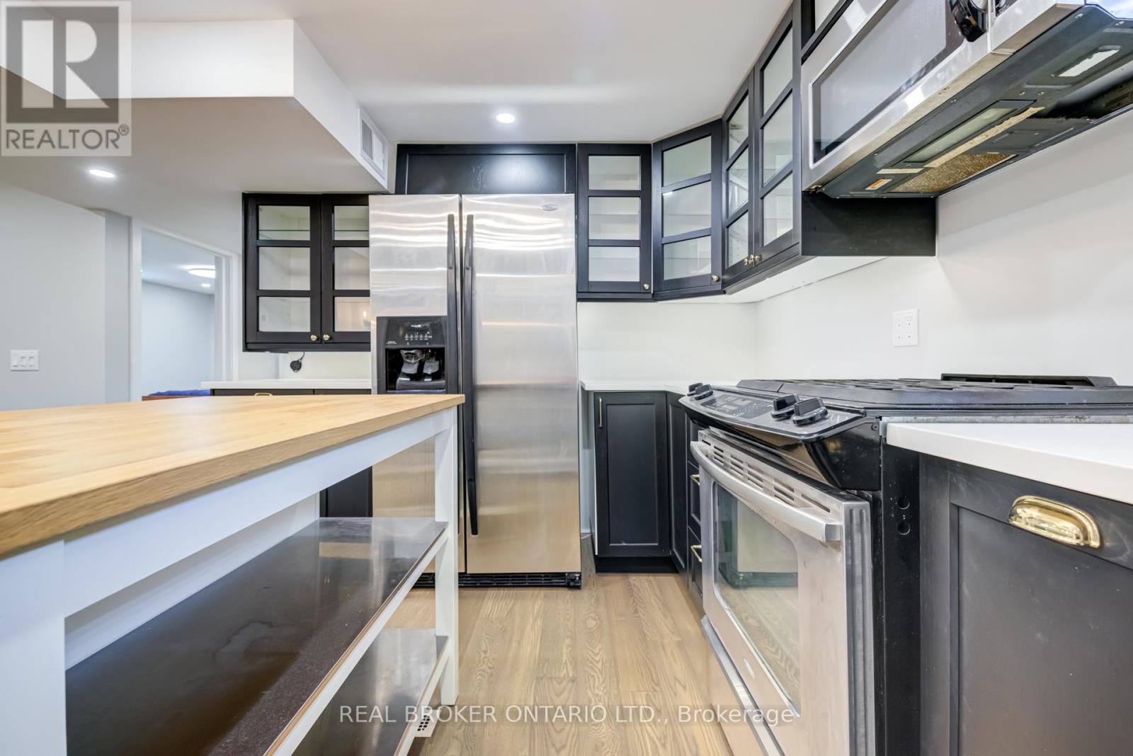 Lower - 186 Jeffrey Avenue, Halton Hills (Ac Acton), Ontario  L7J 1V7 - Photo 10 - W12470938