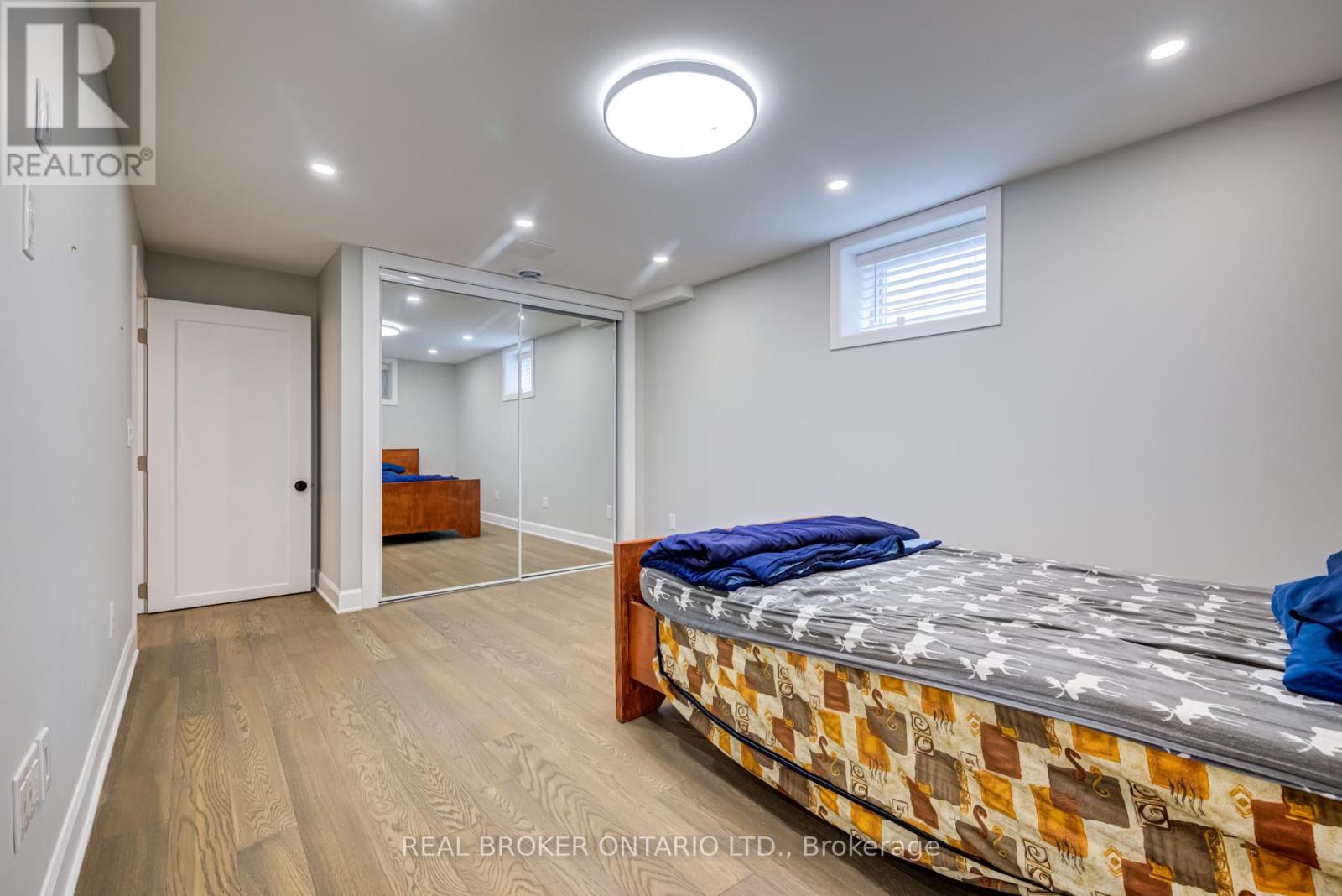 Lower - 186 Jeffrey Avenue, Halton Hills (Ac Acton), Ontario  L7J 1V7 - Photo 15 - W12470938