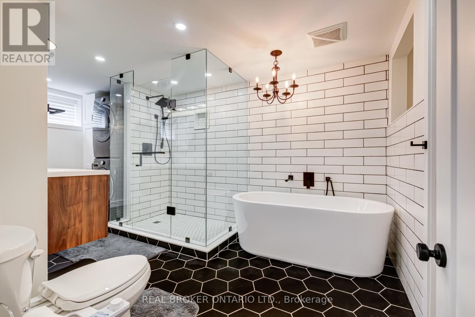 Lower - 186 Jeffrey Avenue, Halton Hills (Ac Acton), Ontario  L7J 1V7 - Photo 17 - W12470938