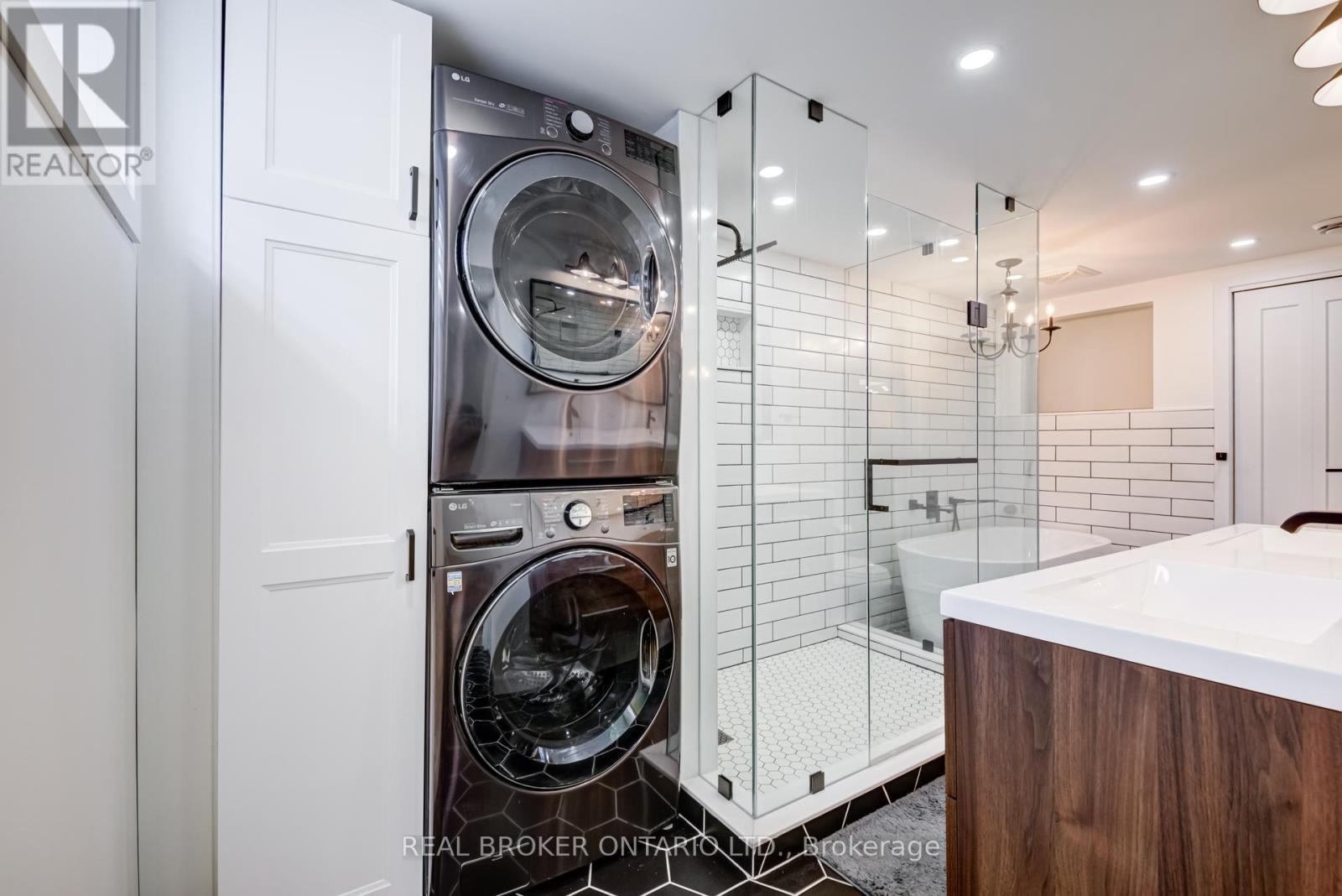 Lower - 186 Jeffrey Avenue, Halton Hills (Ac Acton), Ontario  L7J 1V7 - Photo 22 - W12470938