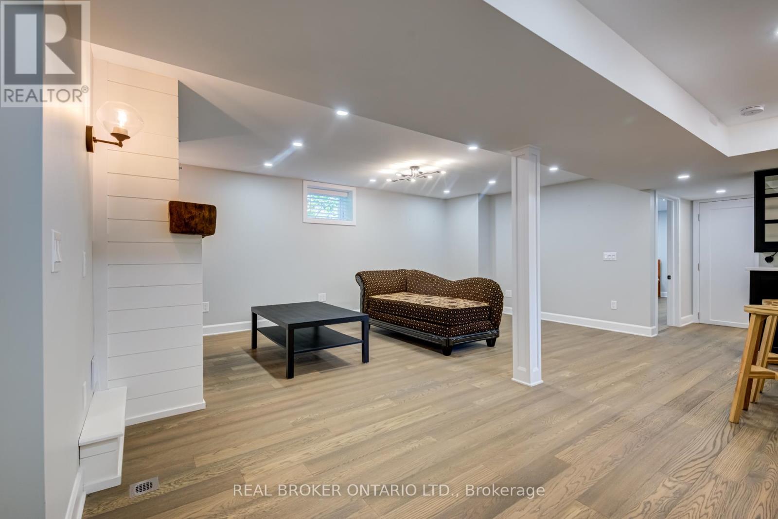 Lower - 186 Jeffrey Avenue, Halton Hills (Ac Acton), Ontario  L7J 1V7 - Photo 3 - W12470938