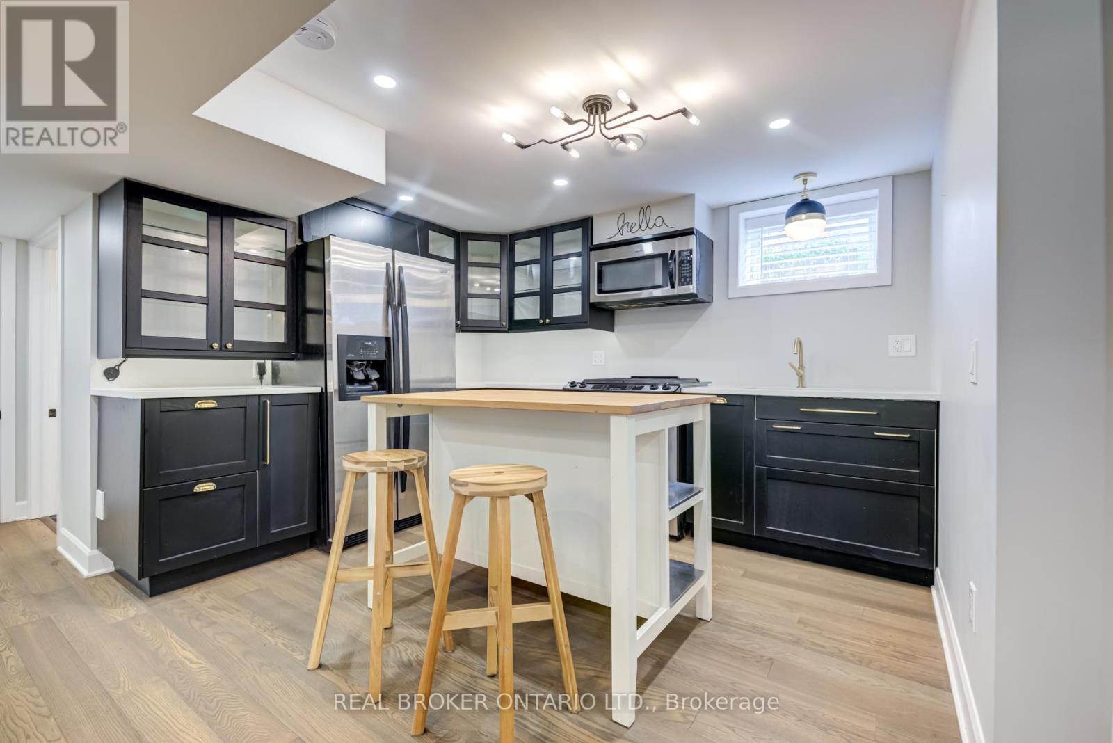 Lower - 186 Jeffrey Avenue, Halton Hills (Ac Acton), Ontario  L7J 1V7 - Photo 9 - W12470938