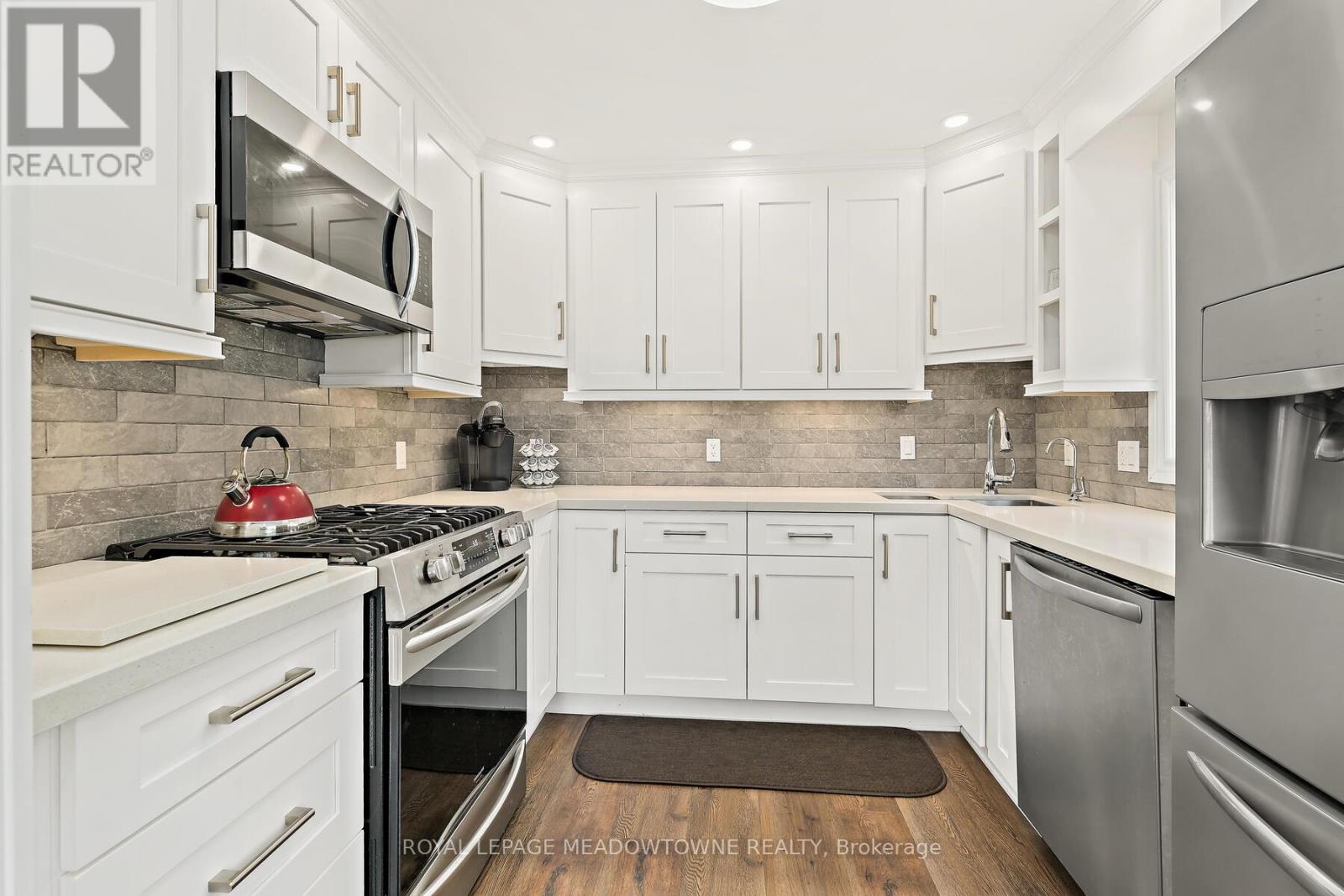 7 Temple Road, Halton Hills (Georgetown), Ontario  L7G 3J6 - Photo 12 - W12471001