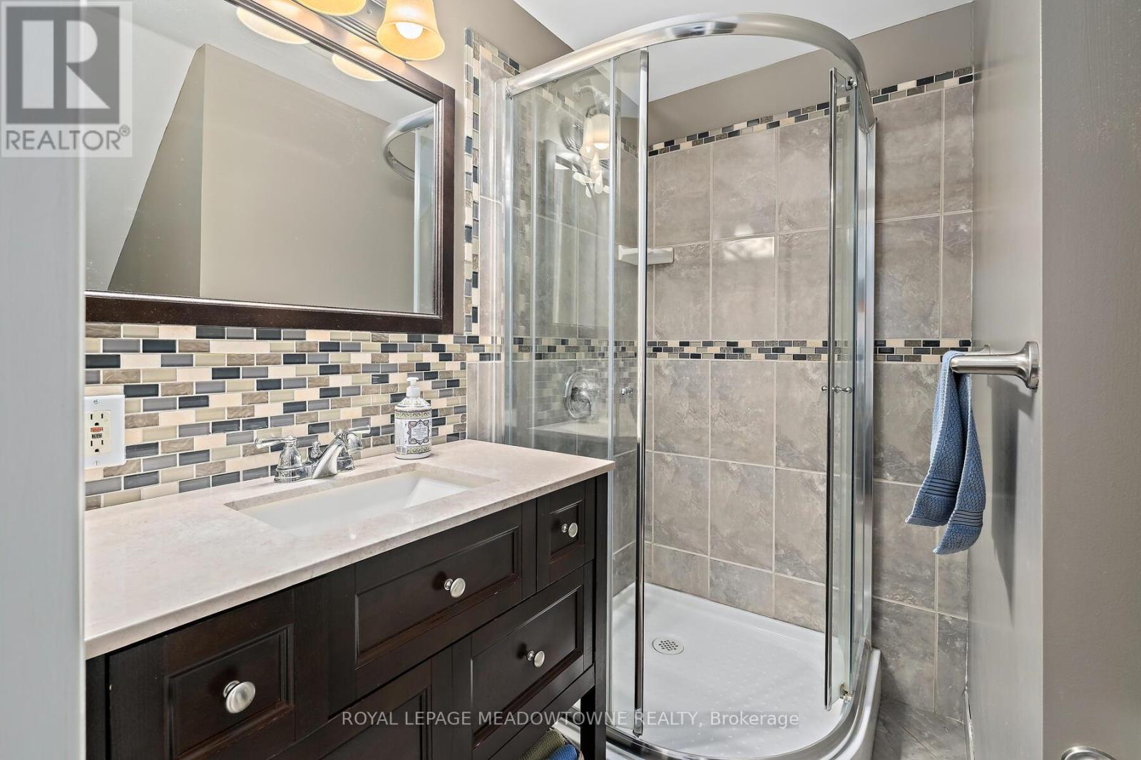 7 Temple Road, Halton Hills (Georgetown), Ontario  L7G 3J6 - Photo 21 - W12471001