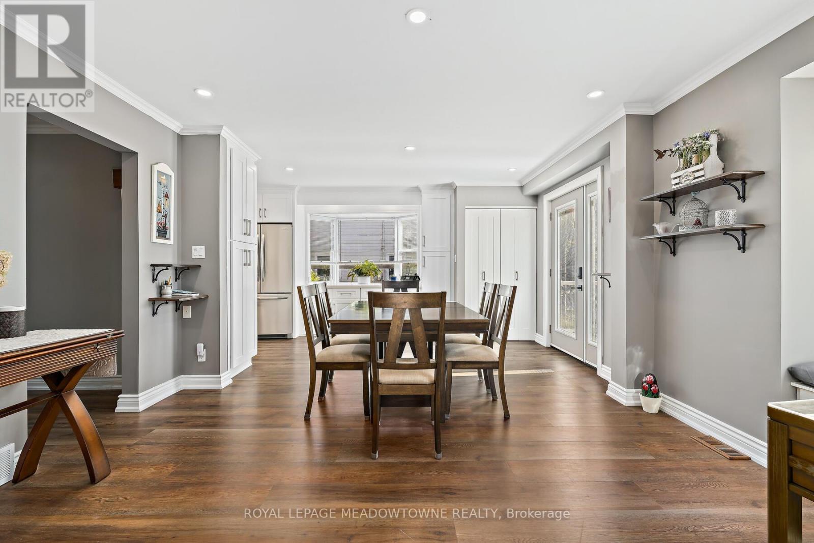 7 Temple Road, Halton Hills (Georgetown), Ontario  L7G 3J6 - Photo 6 - W12471001