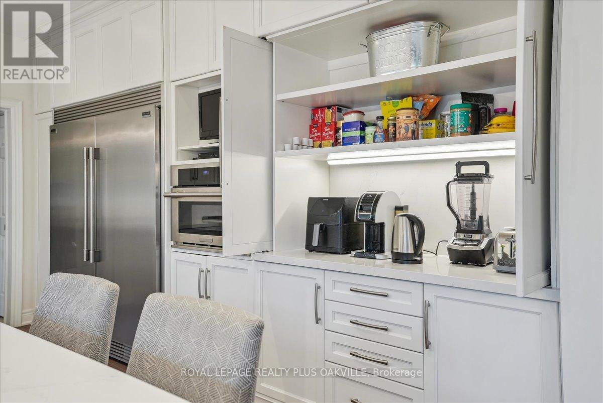 11365 Taylor Court, Milton (Brookville/haltonville), Ontario  L0P 1B0 - Photo 16 - W12472039