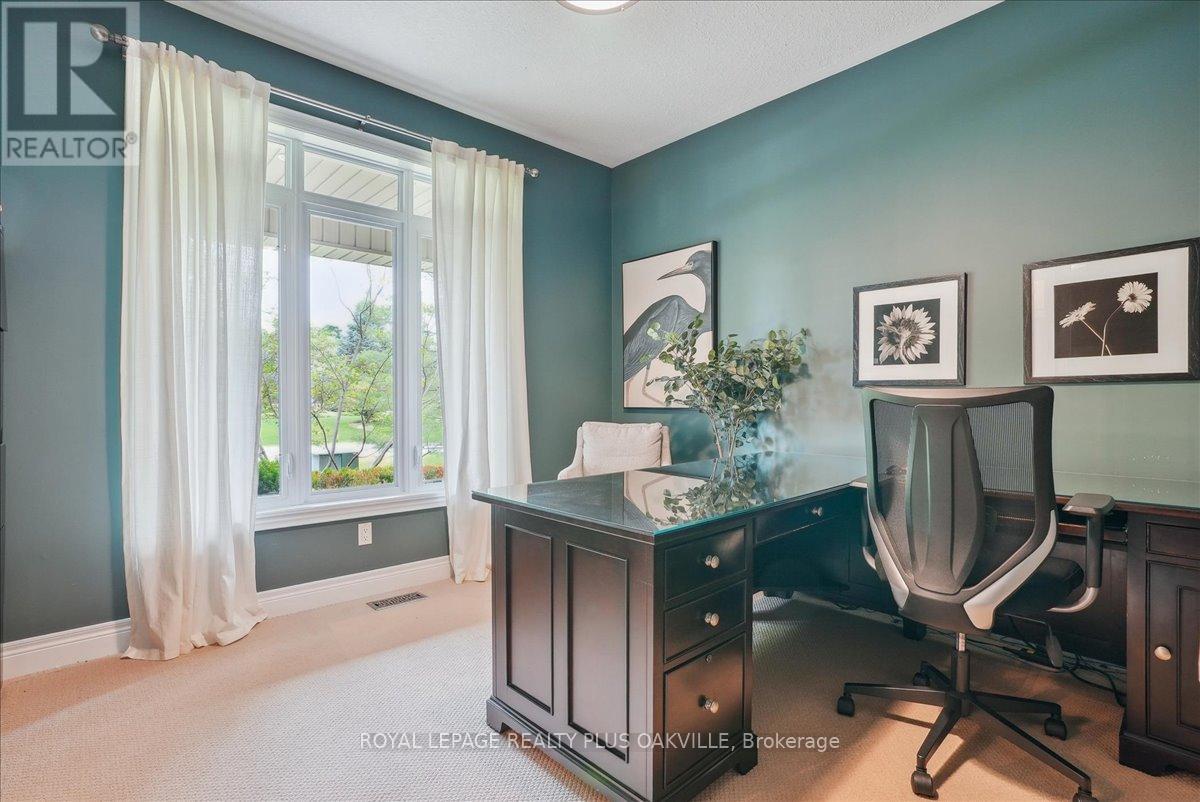 11365 Taylor Court, Milton (Brookville/haltonville), Ontario  L0P 1B0 - Photo 18 - W12472039