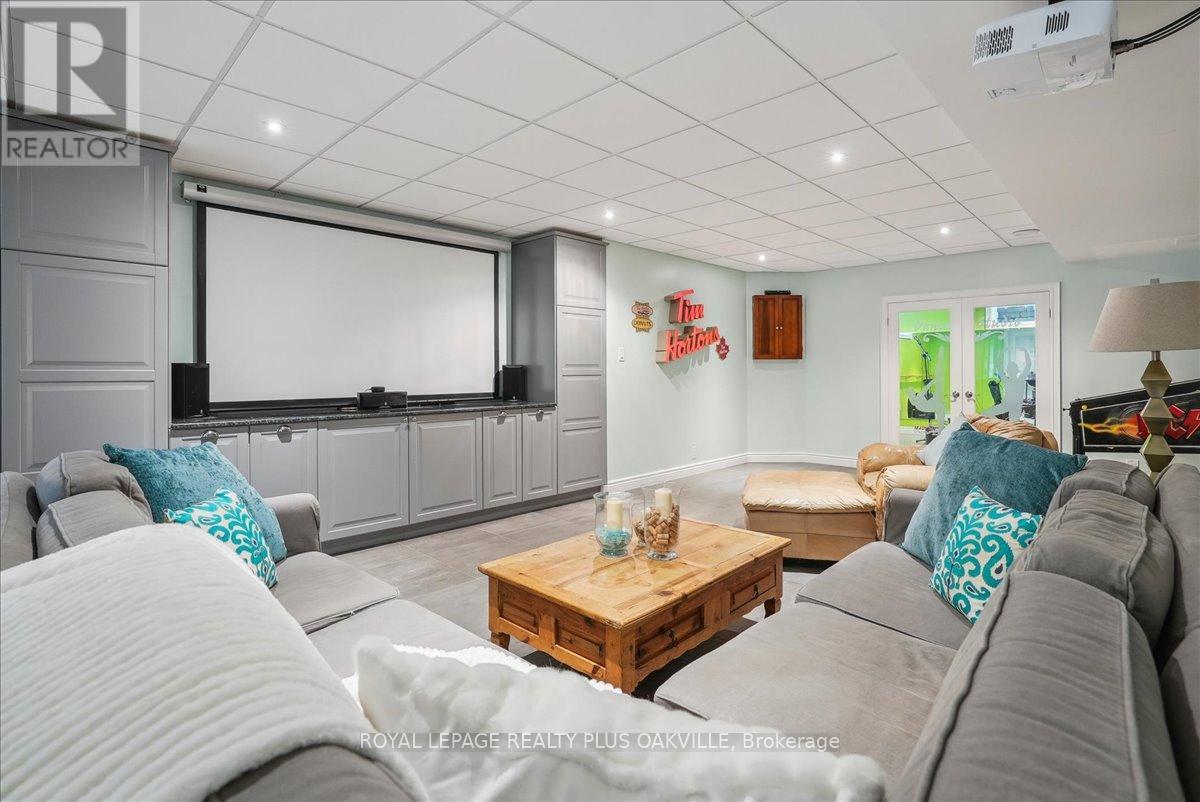 11365 Taylor Court, Milton (Brookville/haltonville), Ontario  L0P 1B0 - Photo 37 - W12472039