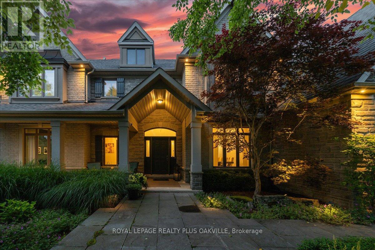 11365 Taylor Court, Milton (Brookville/haltonville), Ontario  L0P 1B0 - Photo 4 - W12472039