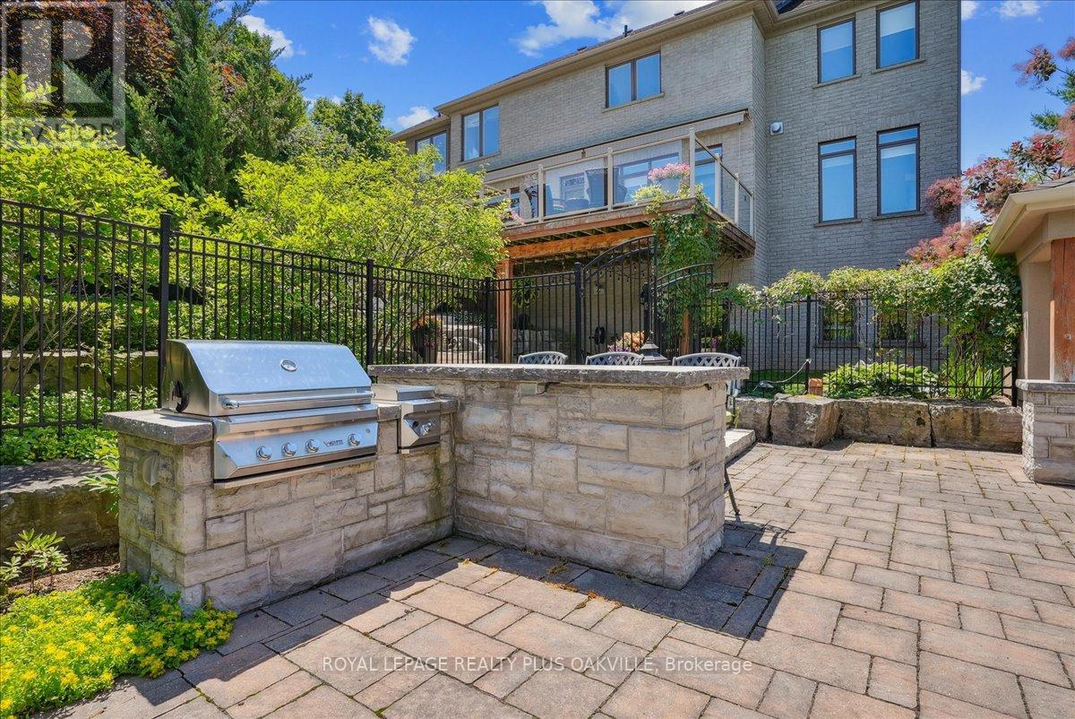 11365 Taylor Court, Milton (Brookville/haltonville), Ontario  L0P 1B0 - Photo 42 - W12472039