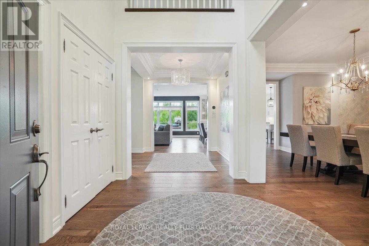 11365 Taylor Court, Milton (Brookville/haltonville), Ontario  L0P 1B0 - Photo 6 - W12472039
