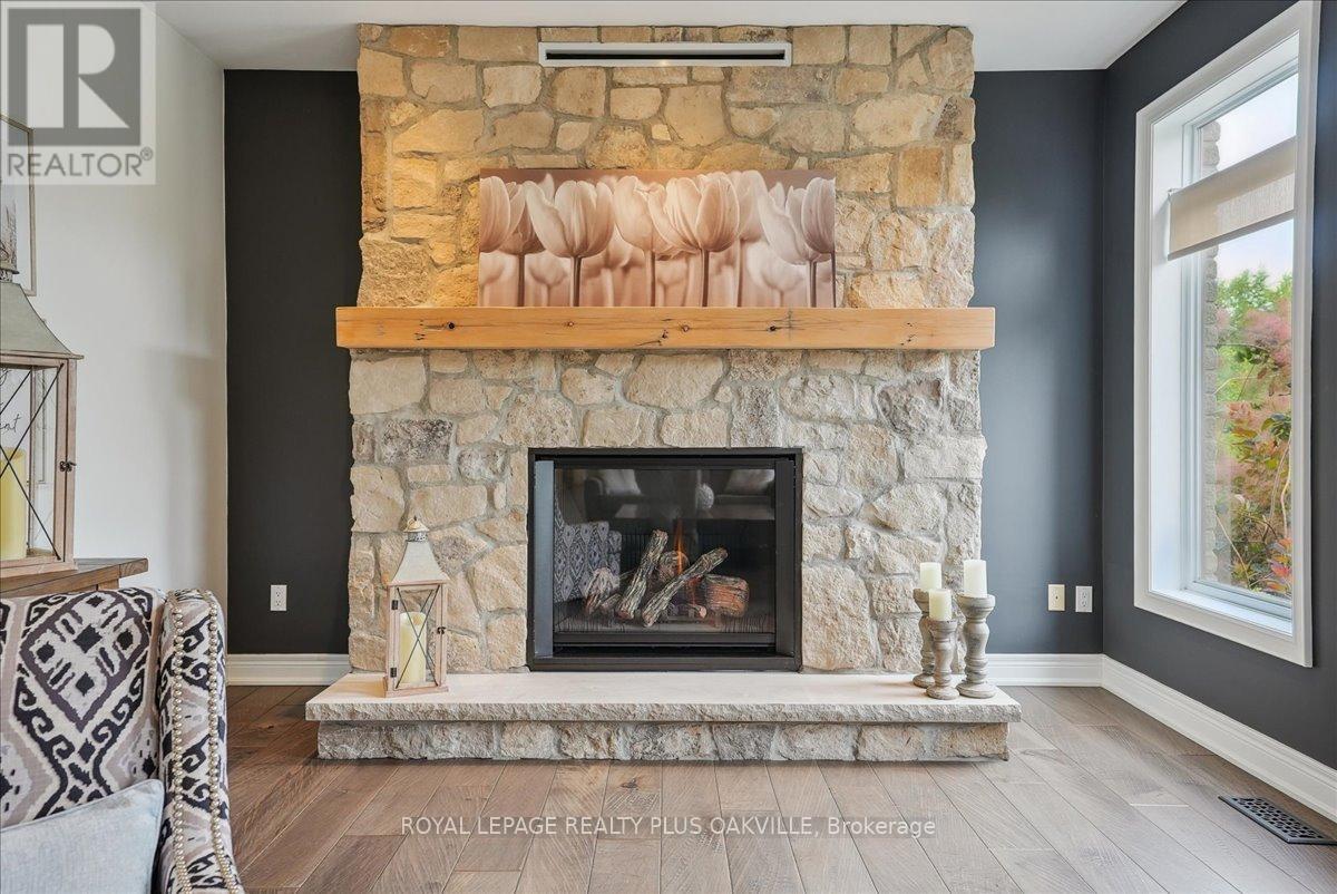 11365 Taylor Court, Milton (Brookville/haltonville), Ontario  L0P 1B0 - Photo 9 - W12472039