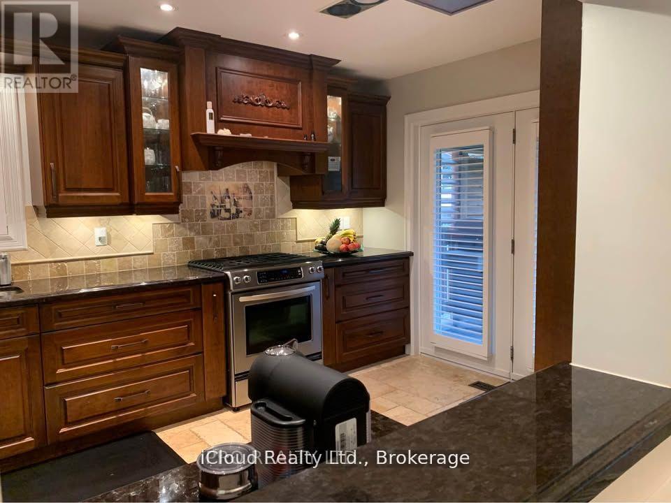 96 Smith Drive, Halton Hills (Georgetown), Ontario  L7G 5S7 - Photo 5 - W12474585