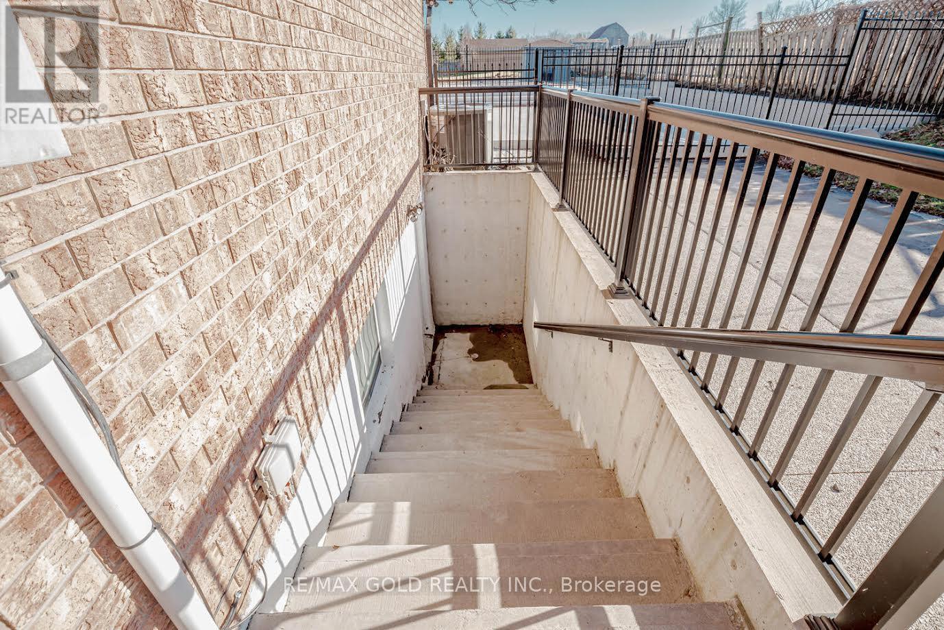 Upper Level - 11820 5 Side Road, Halton Hills (Rural Halton Hills), Ontario  L7G 4S6 - Photo 29 - W12475956