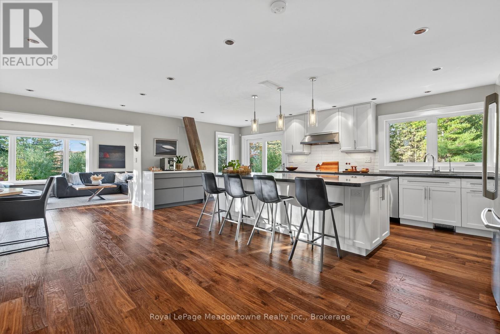 8495 Appleby Line, Milton (Campbellville), Ontario  L0P 1B0 - Photo 8 - W12476548