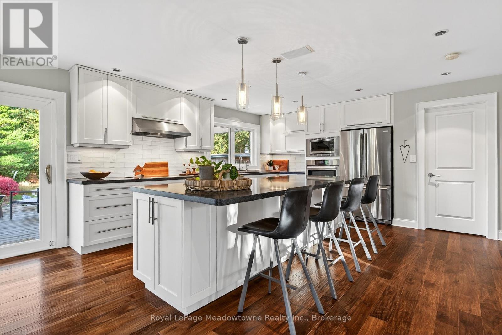 8495 Appleby Line, Milton (Campbellville), Ontario  L0P 1B0 - Photo 9 - W12476548