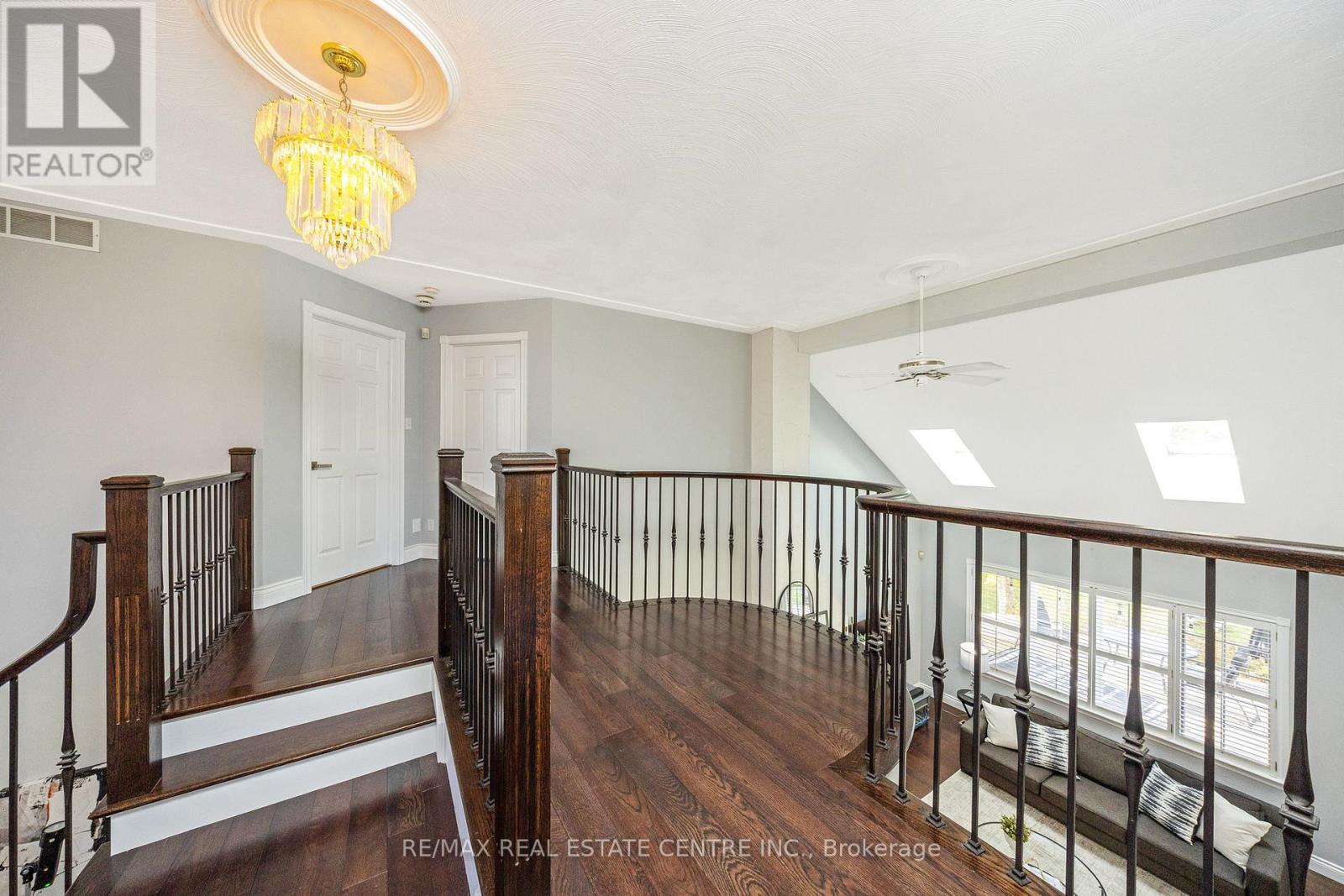 2255 Mohawk Trail, Milton (Campbellville), Ontario  L0P 1B0 - Photo 27 - W12477138