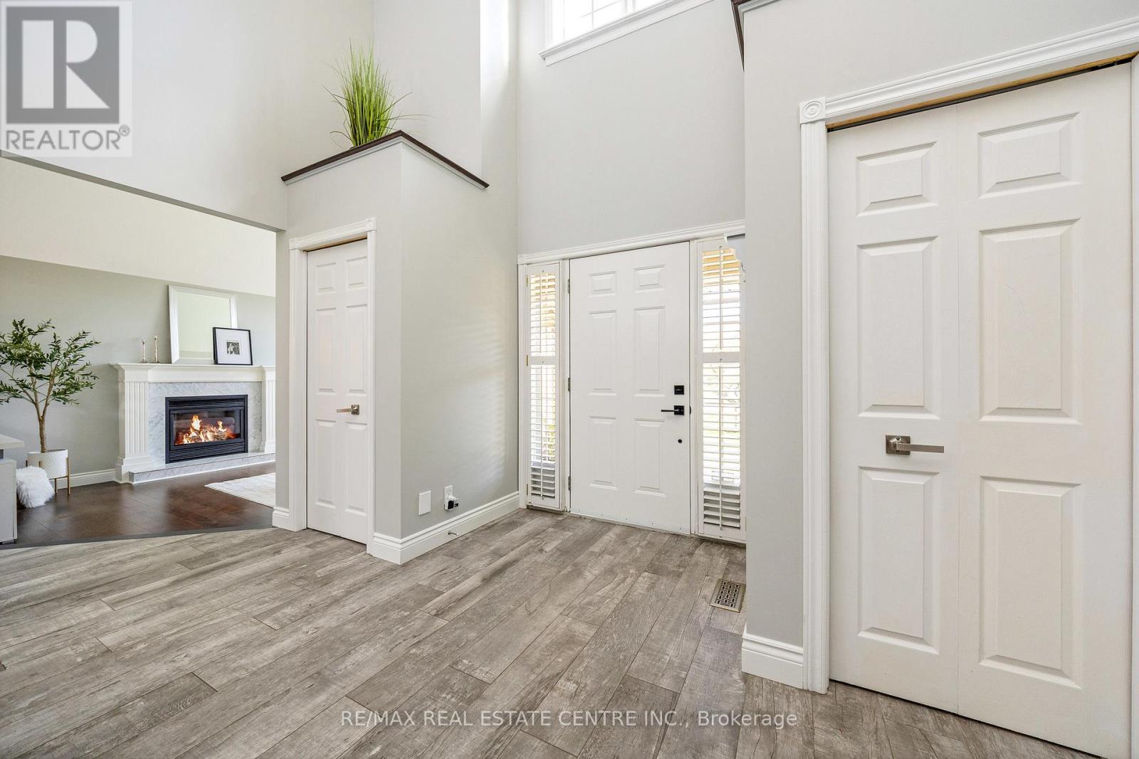 2255 Mohawk Trail, Milton (Campbellville), Ontario  L0P 1B0 - Photo 9 - W12477138