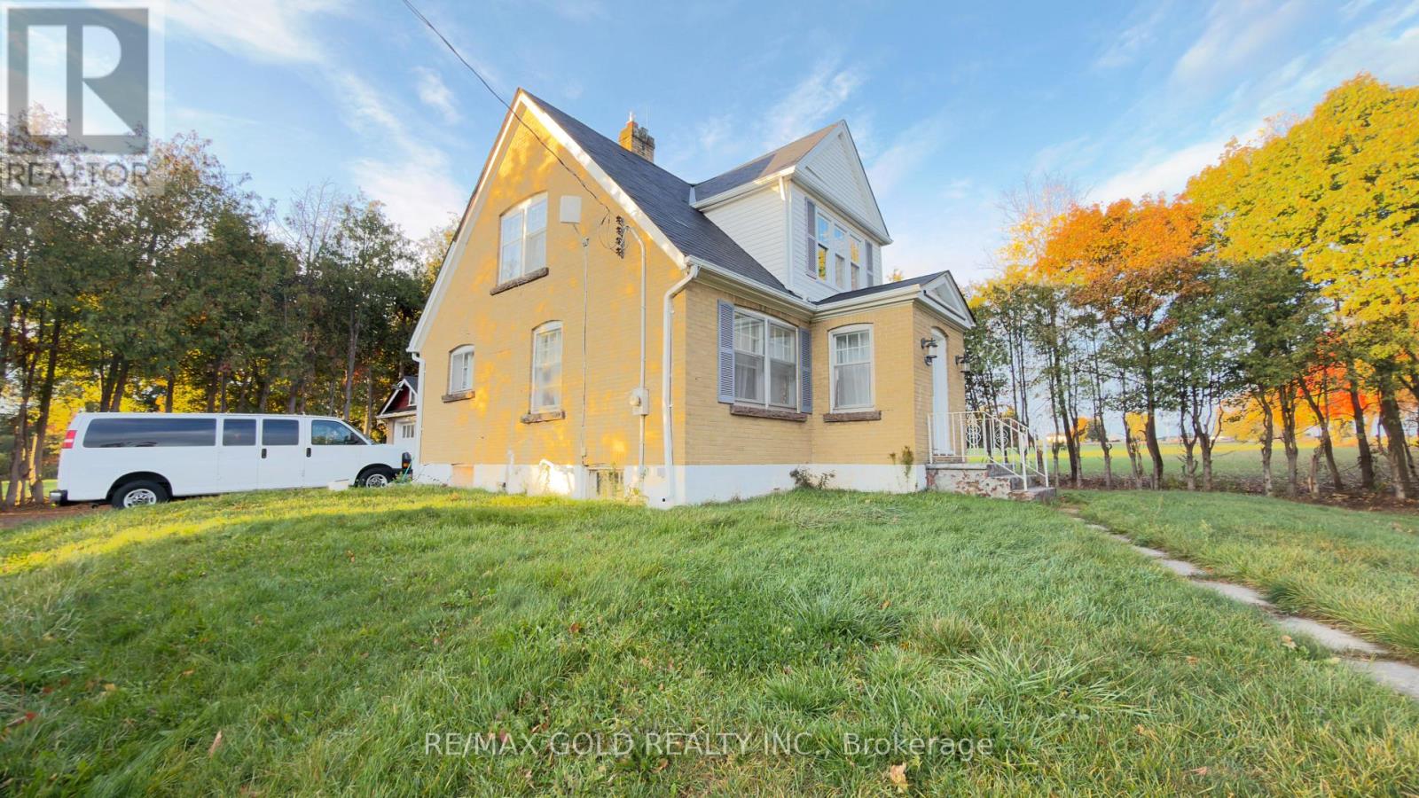 8790 Trafalgar Road, Halton Hills (Rural Halton Hills), Ontario  L7G 4S5 - Photo 1 - W12478331