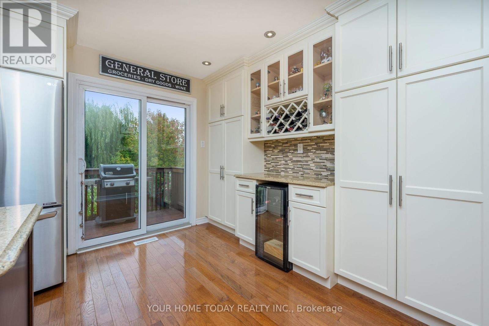 78 Harley Avenue, Halton Hills (Georgetown), Ontario  L7G 5R8 - Photo 19 - W12478432