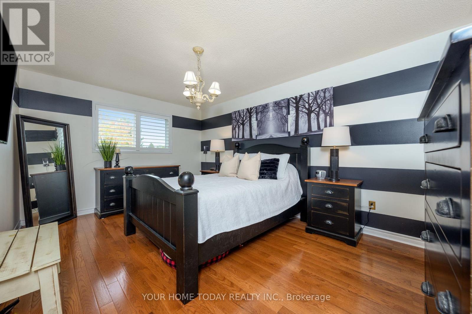 78 Harley Avenue, Halton Hills (Georgetown), Ontario  L7G 5R8 - Photo 22 - W12478432