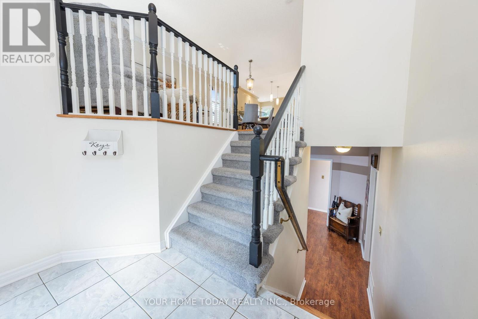 78 Harley Avenue, Halton Hills (Georgetown), Ontario  L7G 5R8 - Photo 6 - W12478432