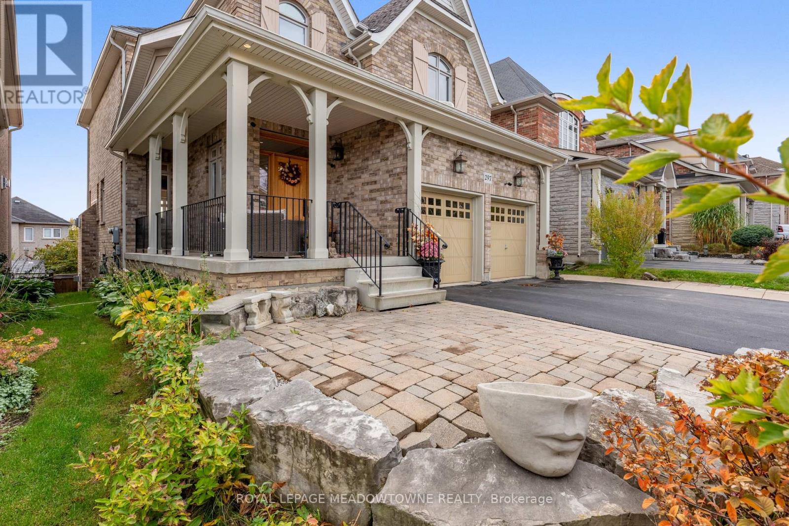 297 Eaton Street, Halton Hills (Georgetown), Ontario  L7G 6N7 - Photo 2 - W12480391