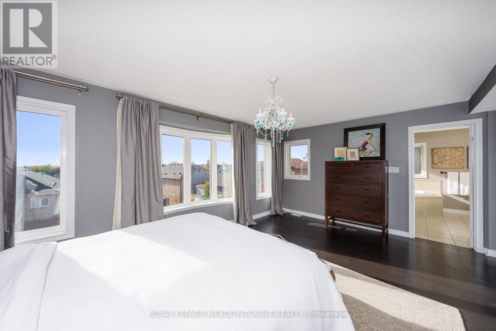 297 Eaton Street, Halton Hills (Georgetown), Ontario  L7G 6N7 - Photo 21 - W12480391