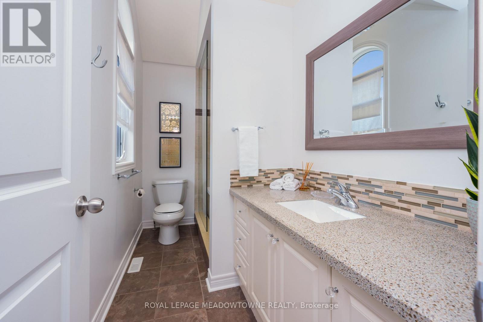 297 Eaton Street, Halton Hills (Georgetown), Ontario  L7G 6N7 - Photo 26 - W12480391