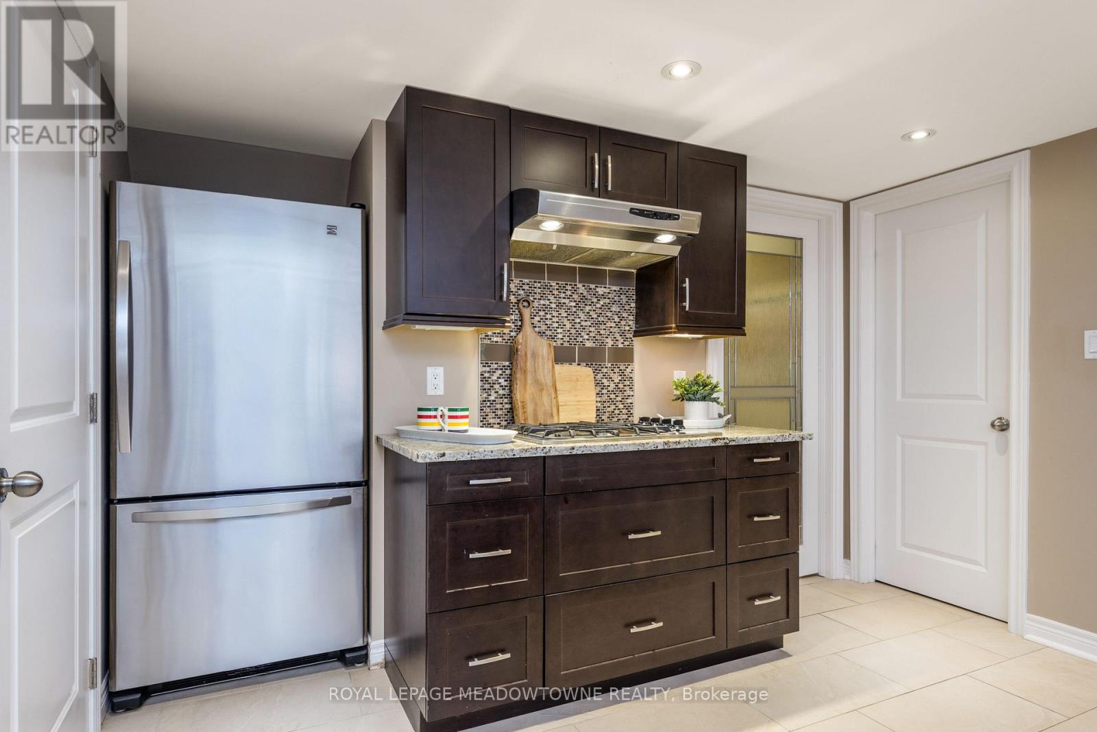 297 Eaton Street, Halton Hills (Georgetown), Ontario  L7G 6N7 - Photo 37 - W12480391