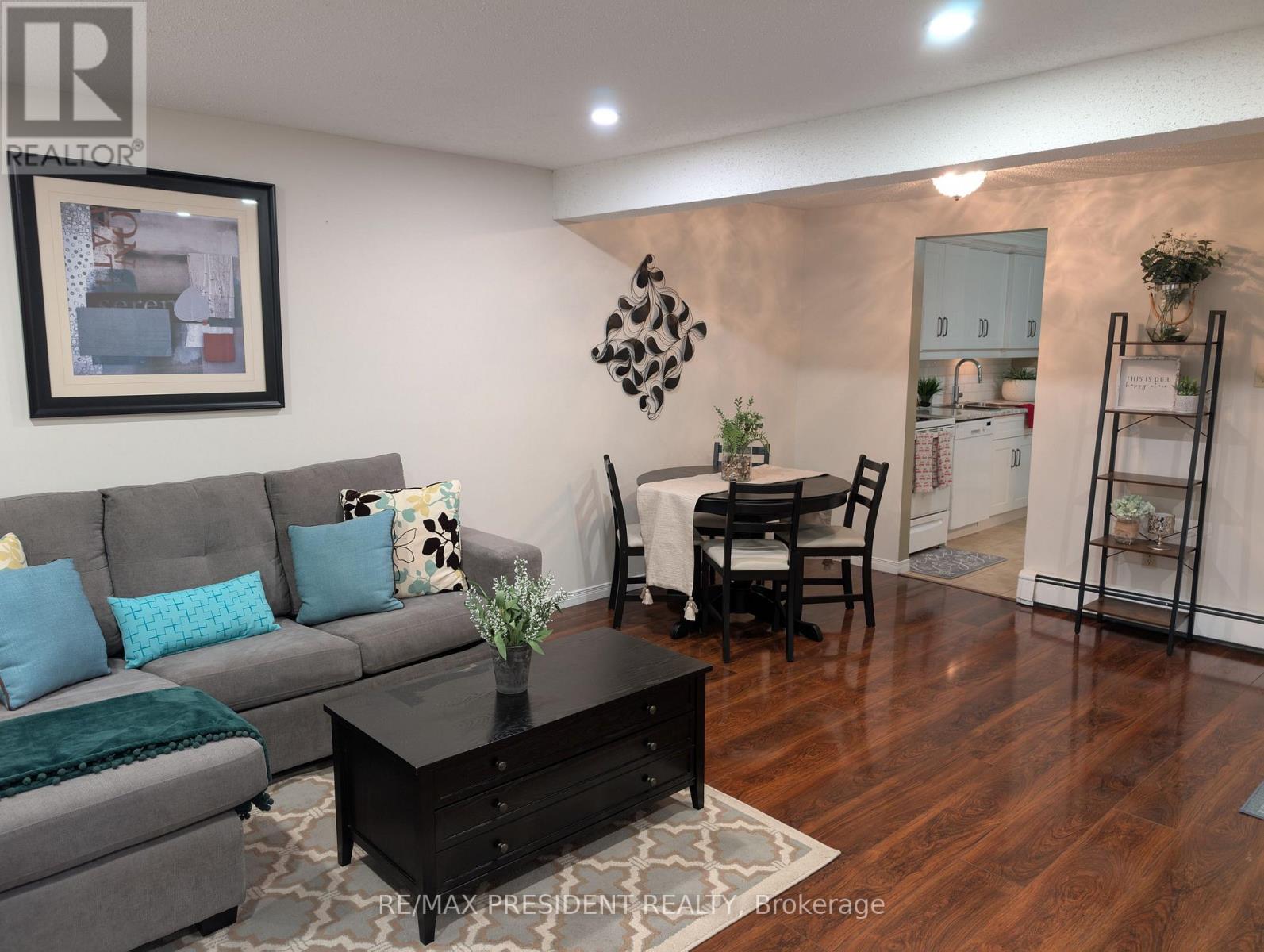 12 Hill Street, Halton Hills (Ac Acton), Ontario  L7J 2W2 - Photo 14 - W12480630