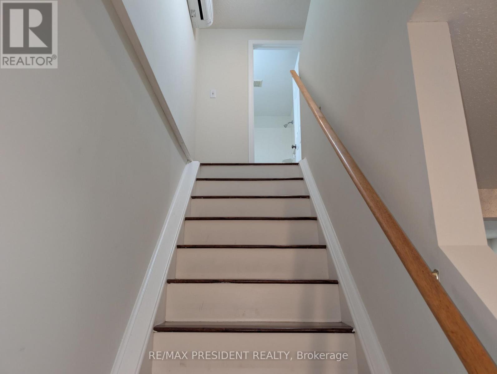 12 Hill Street, Halton Hills (Ac Acton), Ontario  L7J 2W2 - Photo 15 - W12480630