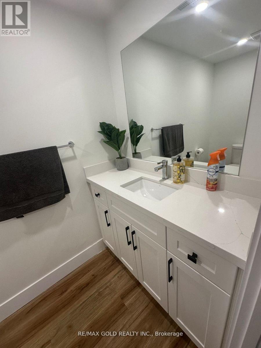 2 - 136 Guelph Street, Halton Hills (Georgetown), Ontario  L7G 4A1 - Photo 12 - W12481230